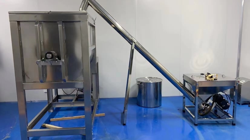 Máy Trộn khuấy công nghiệp/ Máy trộn bột nằm ngang xả đáy