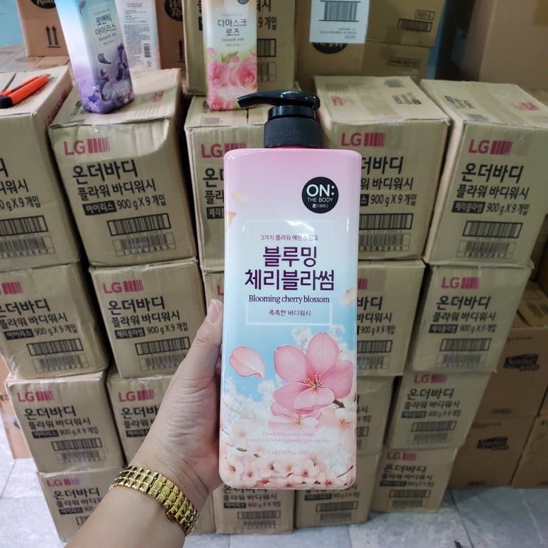 Sữa Tắm Nước Hoa Korea On The Body 900 Ml