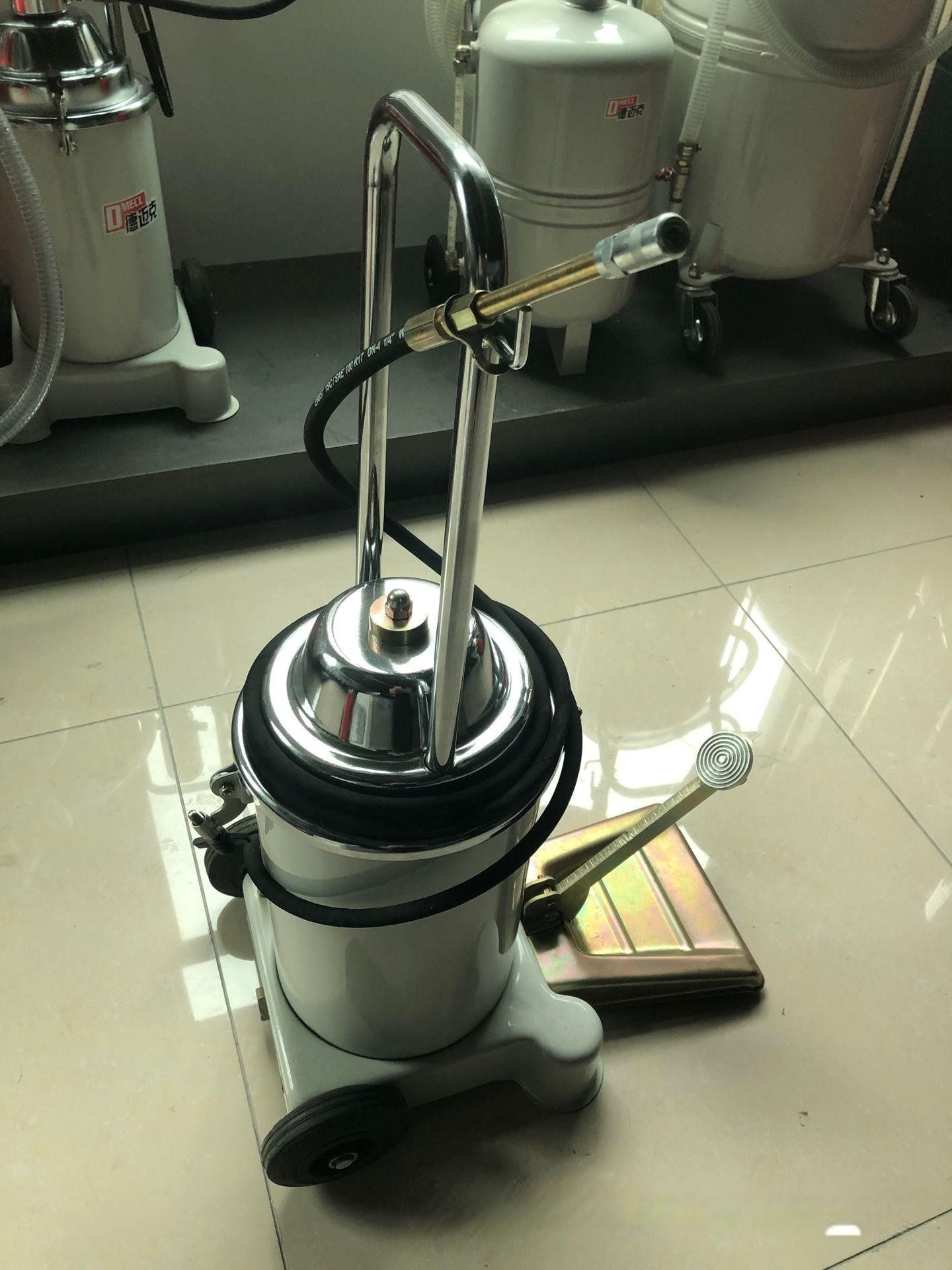 Bơm mỡ đạp chân 12L JY006A