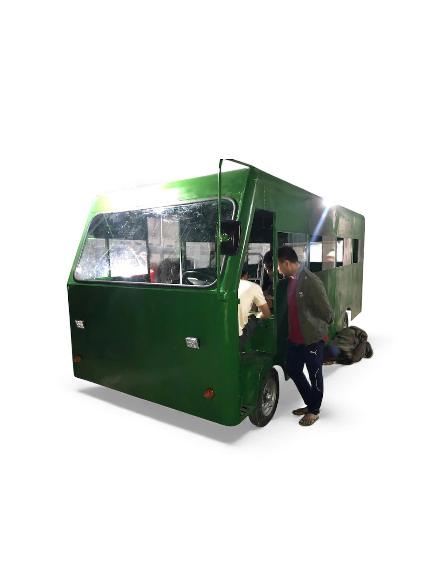 Xe điện 4 bánh chở 50 học sinh model 2019