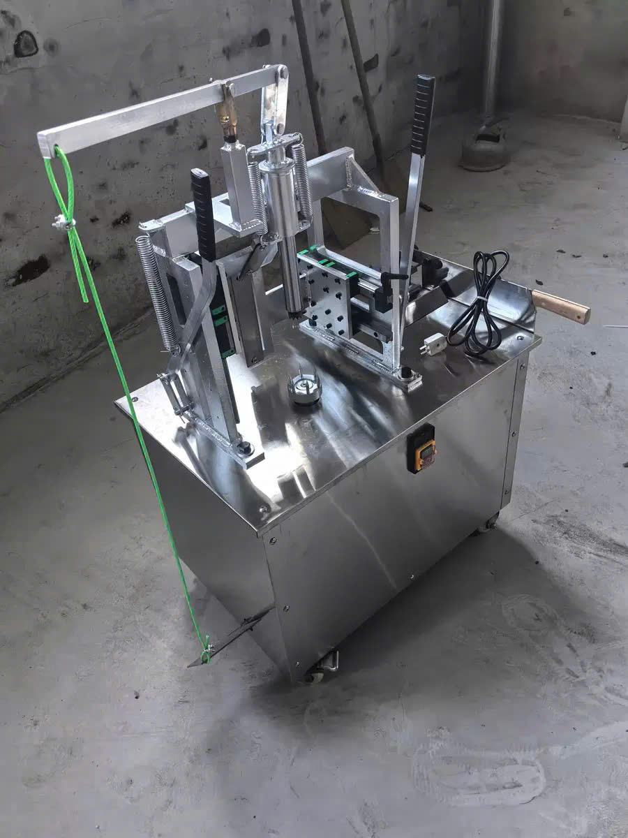 Máy gọt vỏ dừa xuất khẩu