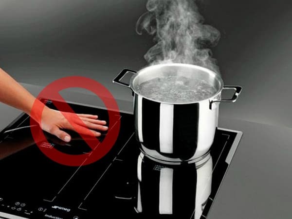 Lưu ý khi sử dụng bếp từ để tránh lỗi trên