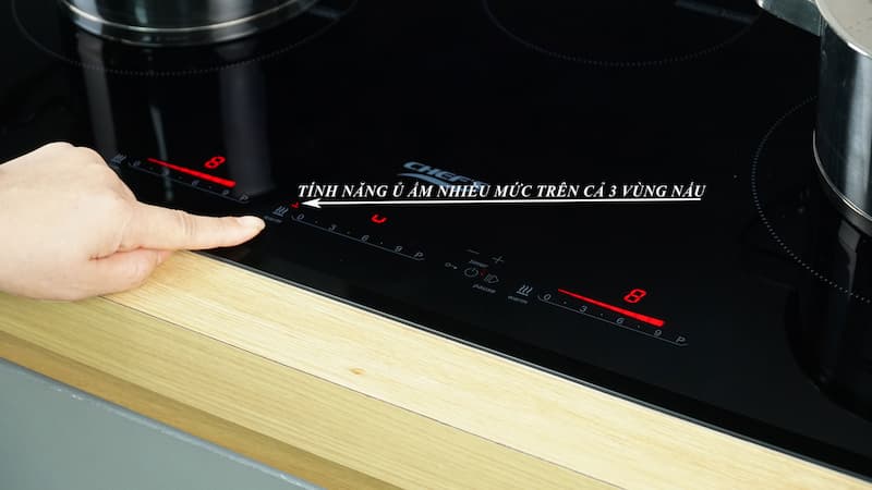 Bếp từ 3 vùng nấu Chef's EH-IH536