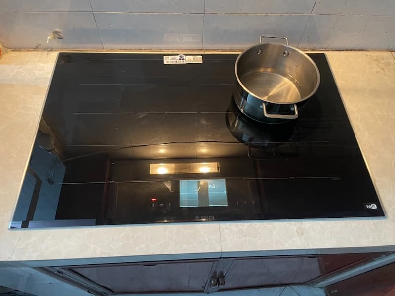 Bếp từ Bosch đa điểm PXY875KW1E series 8