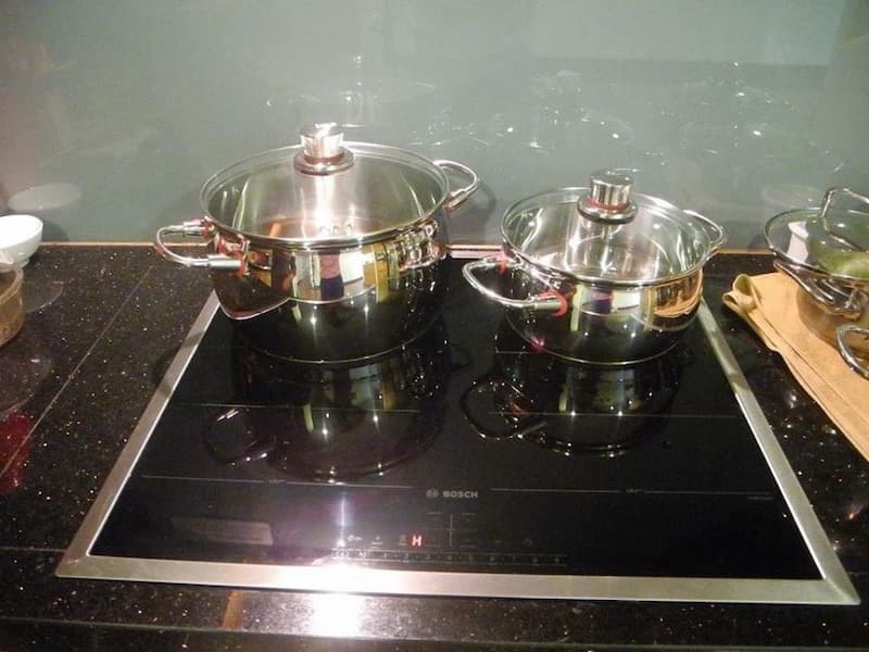 Bếp từ Bosch Flex đa điểm 60cm Serie 6 PXX645FC1E