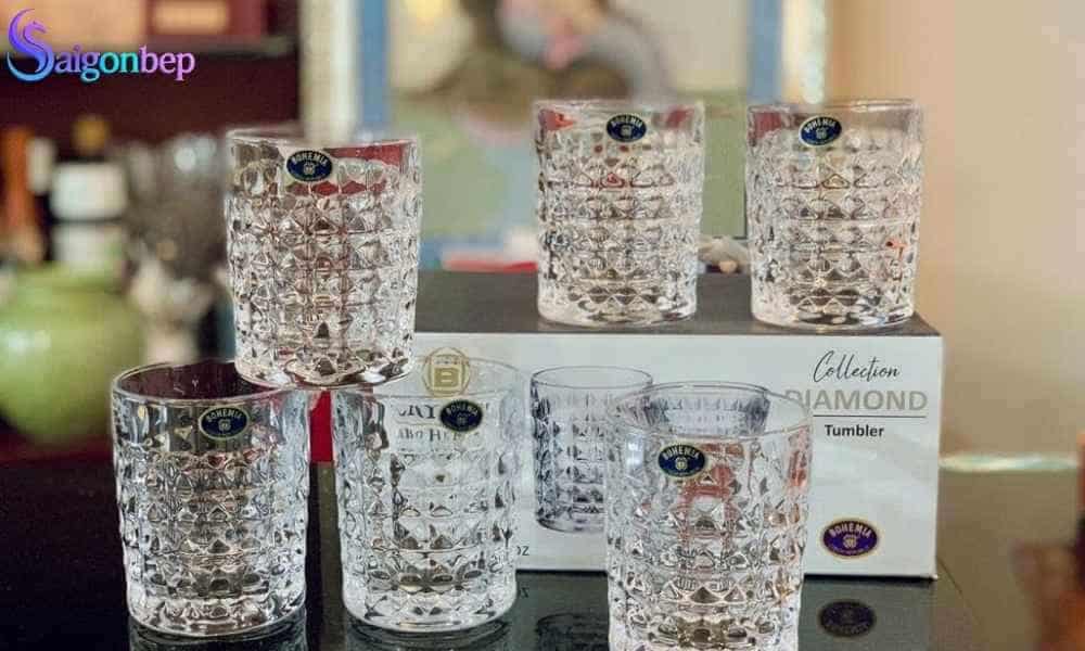 máy hút mùi kính vát