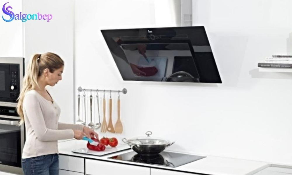 máy hút mùi kính vát