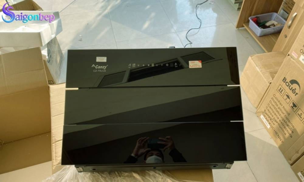 máy hút mùi kính vát