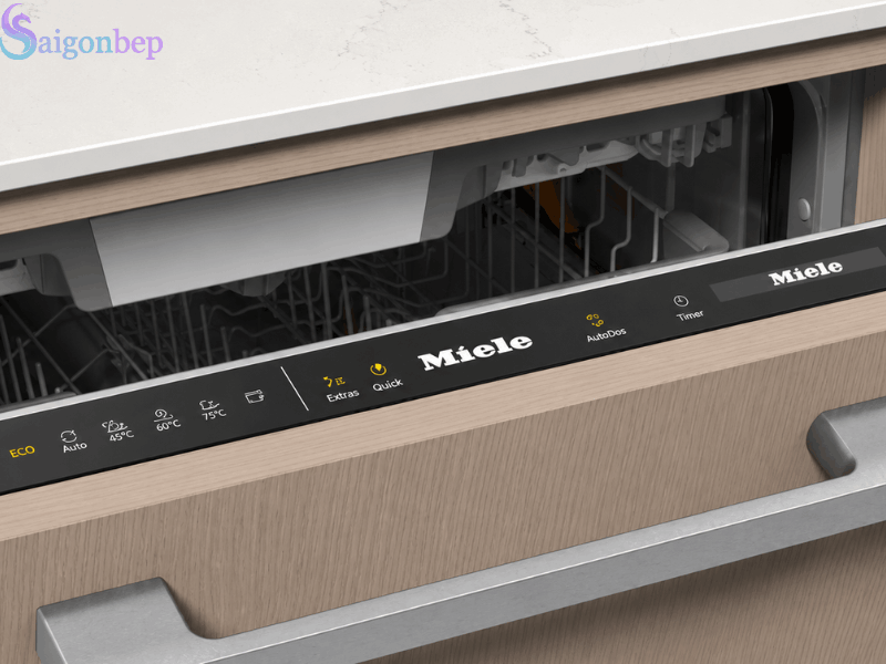 Bảng điều khiển cảm ứng của máy rửa bát âm tủ Miele G 7650 SCVi AutoDos