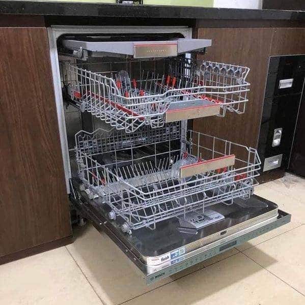 Máy rửa bát Bosch SMV8YCX02E