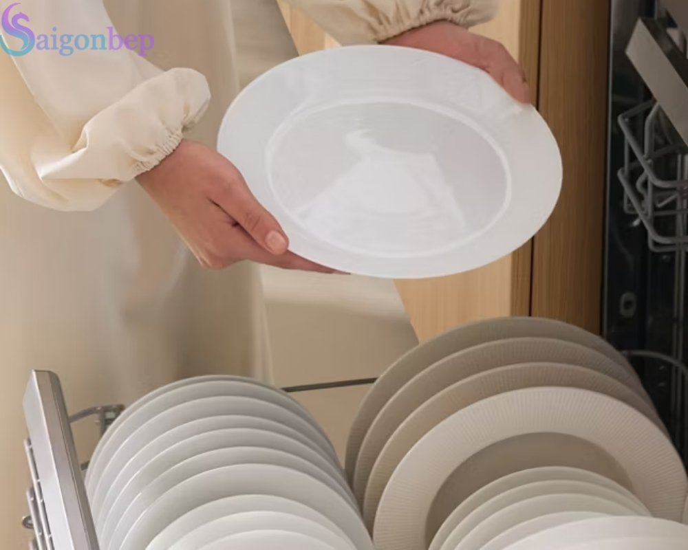 Máy rửa chén Panasonic giúp bát đĩa khô luôn sạch sẽ và khô ráo