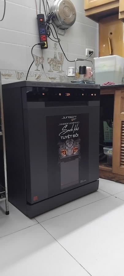 Máy rửa bát Junger DWJ-143