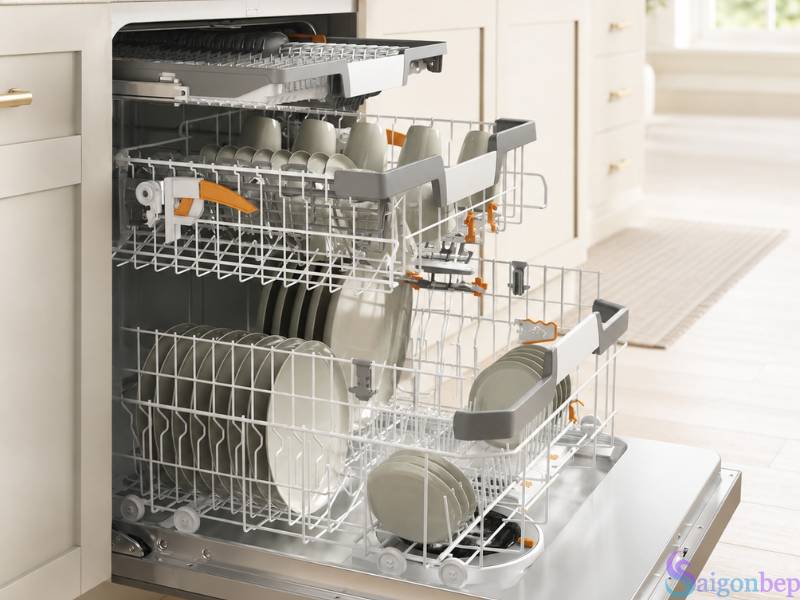 Hệ thống 3 giàn rửa linh hoạt của máy rửa chén G7601 SCi AD EnergyHero