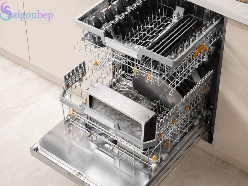 Khoang rửa của Máy rửa bát bán âm Miele G 7210 SCi CleanSteel