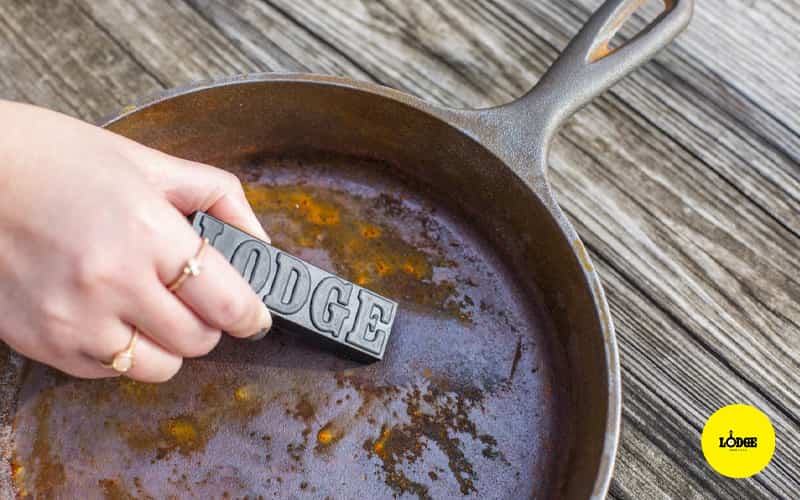 Những điều cần biết trước khi sử dụng nồi chảo gang Lodge