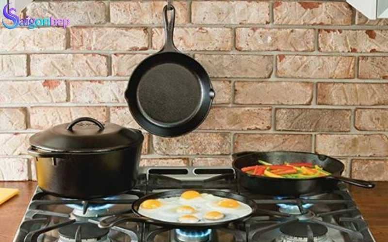 Bộ đồ dùng kim loại