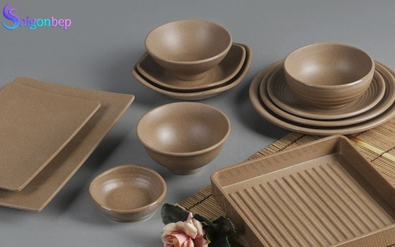 Bộ đồ dùng bằng nhựa