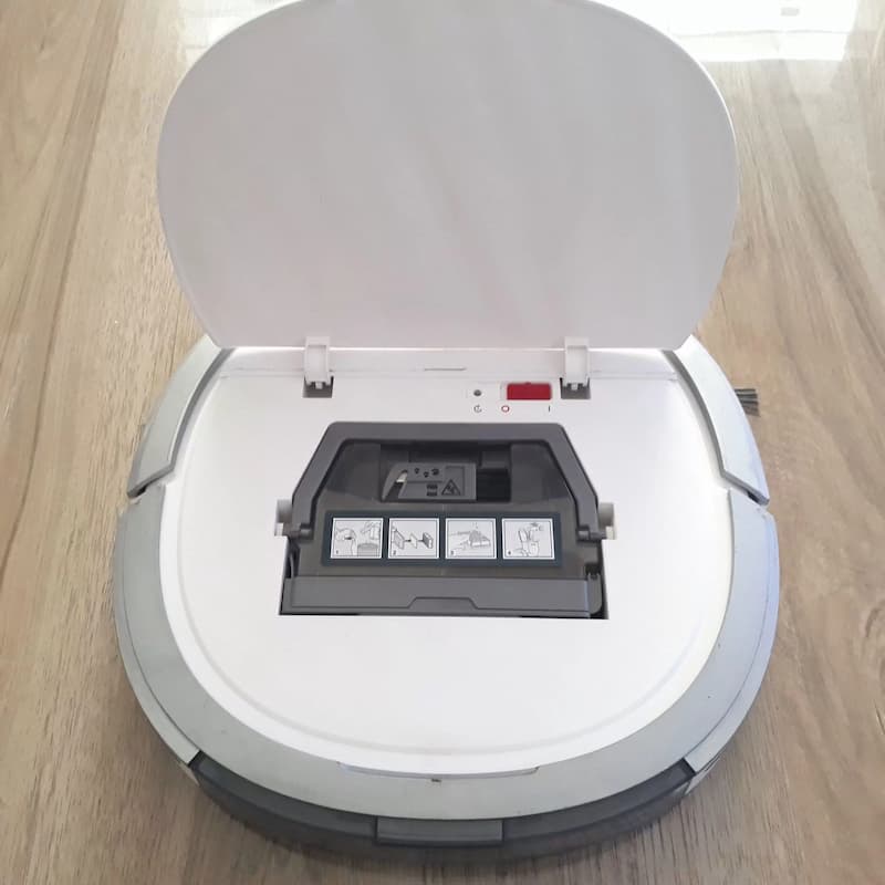 Robot hút mùi lau nhà Ecovacs Deebot Ozmo Slim 11