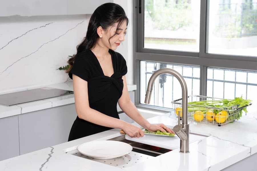 So sánh nhanh chậu rửa bát Kluger và chậu rửa bát Konox