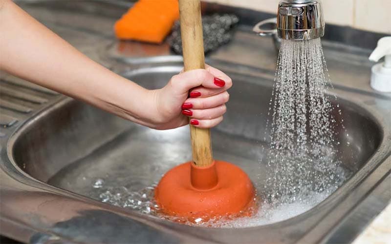Bồn rửa chén bị nghẹt
