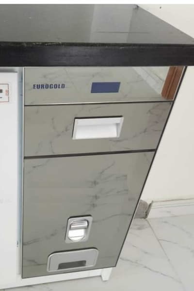 Thùng gạo mặt gương điện tử Eurogold B301
