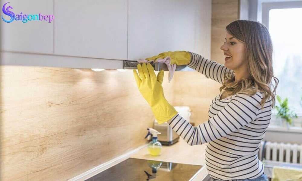 vệ sinh máy hút mùi 