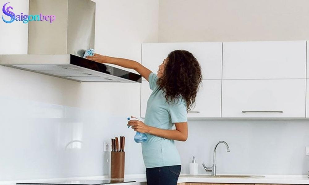 vệ sinh máy hút mùi 