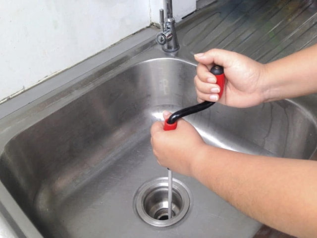 Vệ sinh Siphong chậu rửa bát Kluger