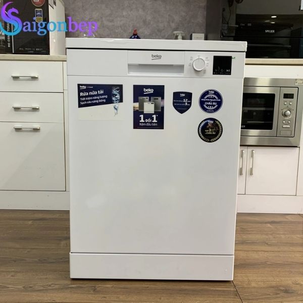 Máy rửa chén Beko DVN05320W