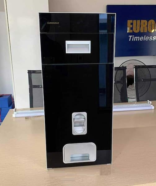 Thùng gạo mặt gương nút nhấn Eurogold B303