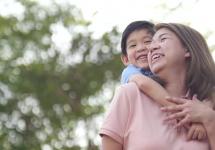 Chìa khóa nuôi dạy một em bé lạc quan