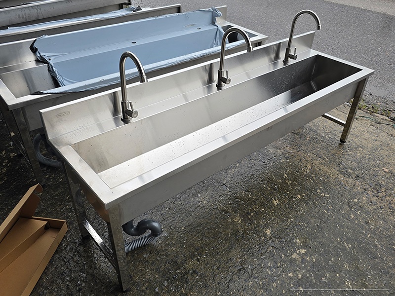 Bồn rửa tay inox dùng cho trường mầm non, tiểu học