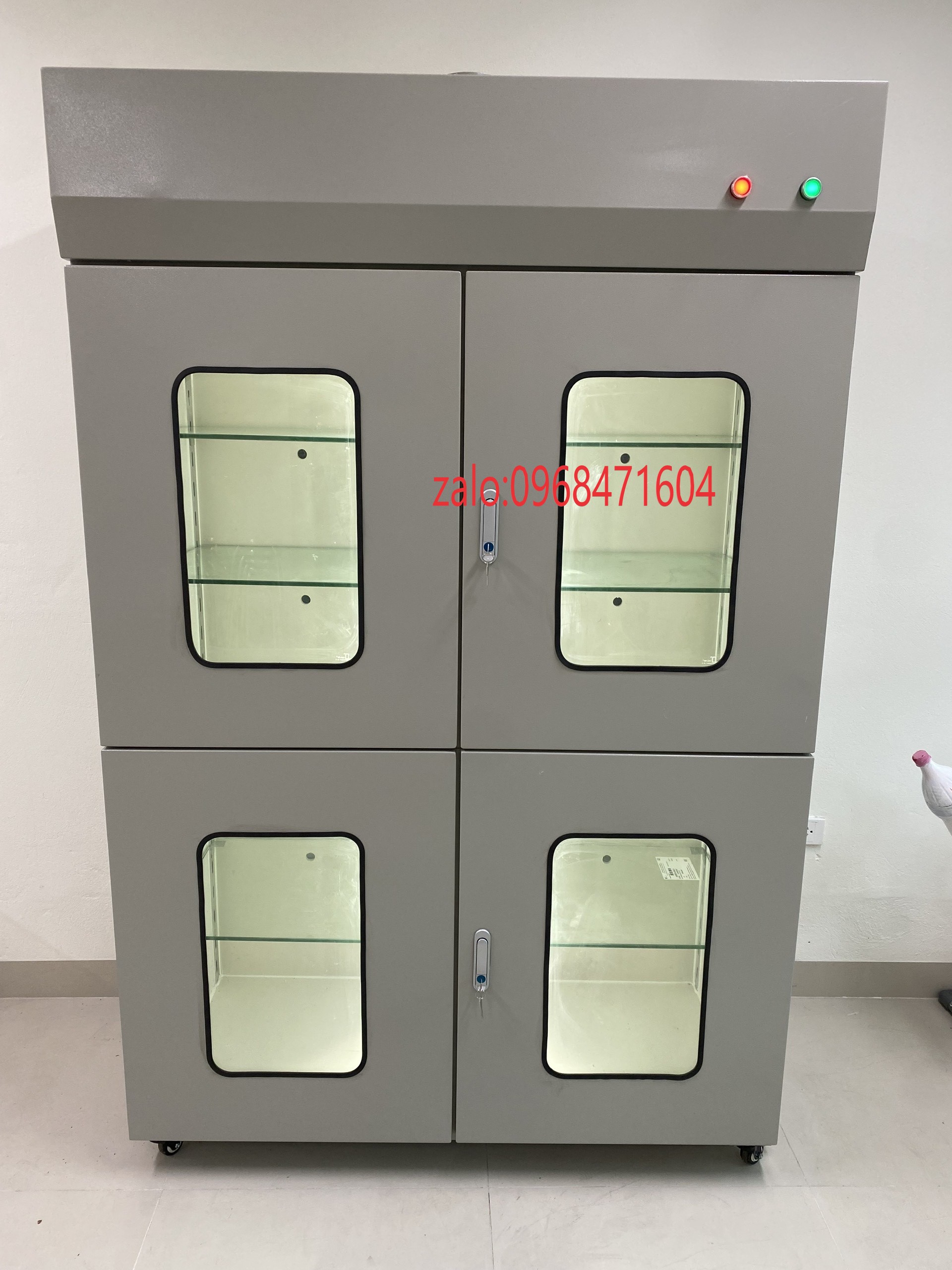 Tủ hút hoá chất