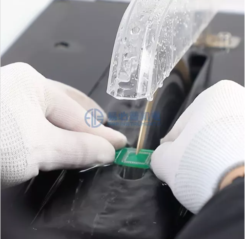 Máy cắt tự động chính xác tốc độ thấp dùng cho mẫu luyện kim.