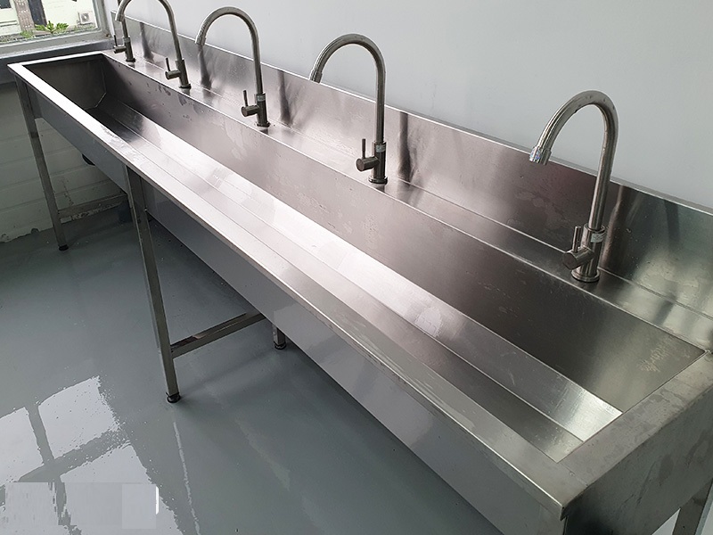 Bồn rửa tay inox 5 vòi dùng trong nhà máy, trường học