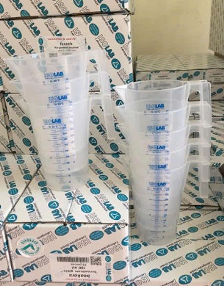 Cốc nhựa có quai 5000ml
