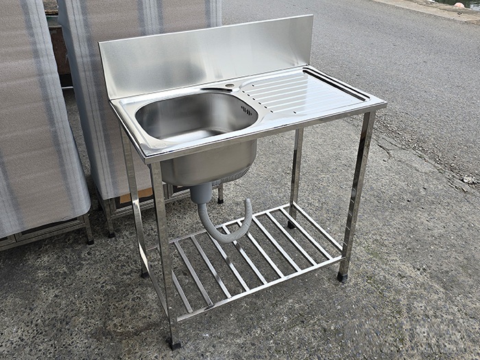 Chậu rửa bát inox có chân và thành chắn
