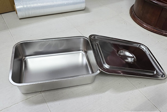 Khay inox có nắp nhiều cỡ