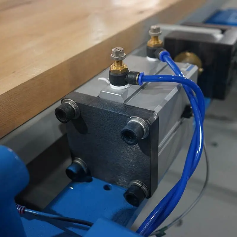 Máy kiểm tra tác động nghiêng