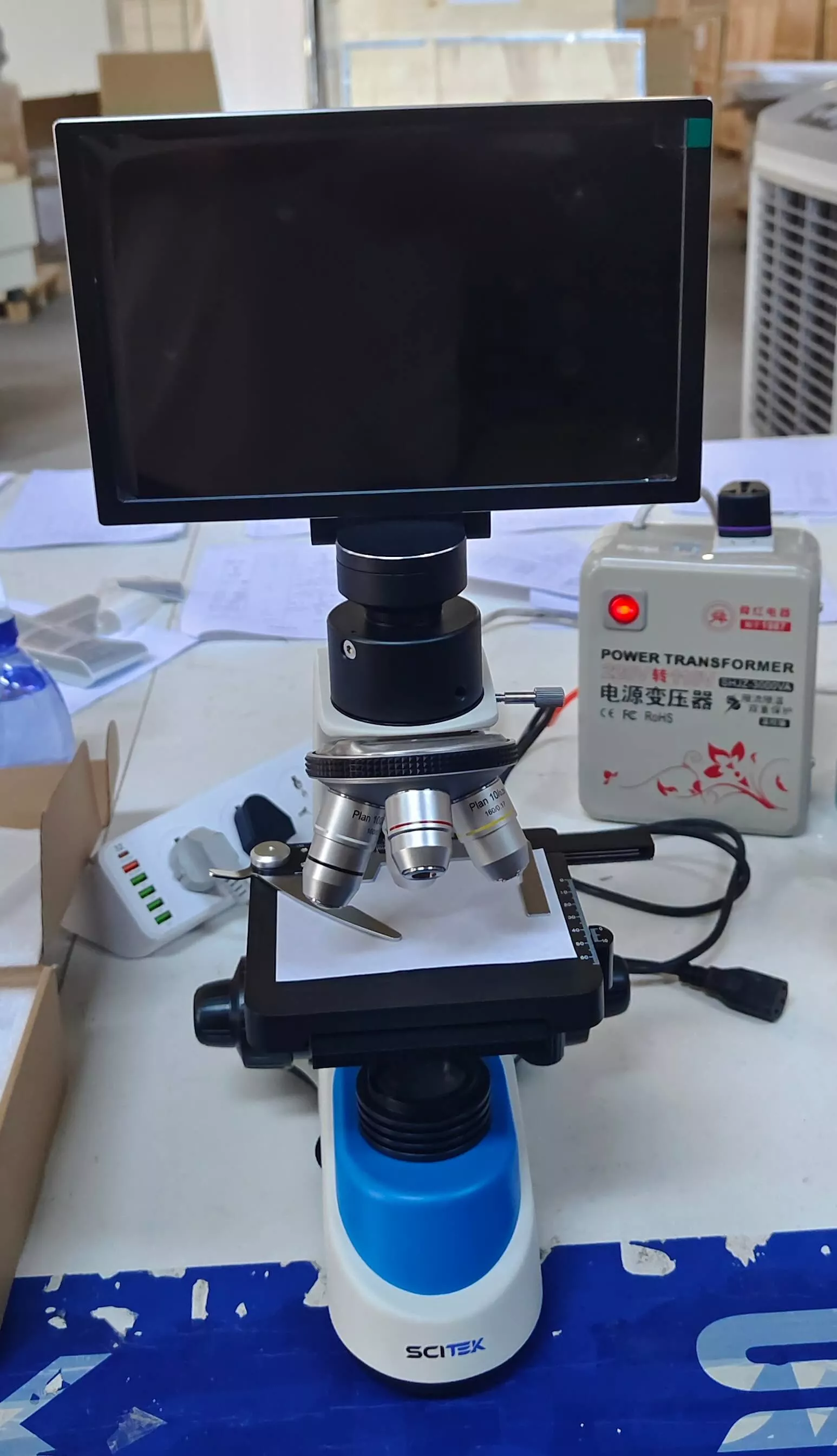 Kính hiển vi có camera và màn hình kỹ thuật số MSC-D208