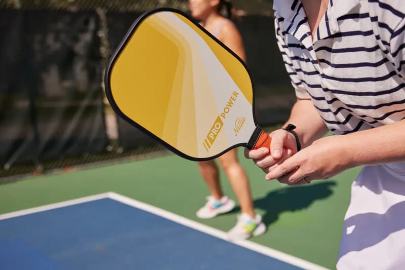 Cách chọn vợt Pickleball theo trình độ, chuẩn kỹ thuật