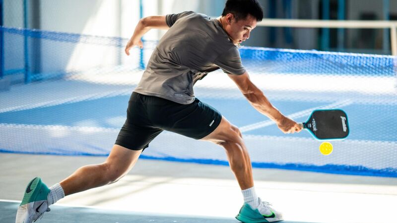Pickleball là môn thể thao nhẹ nhưng cần các trang bị bảo hộ