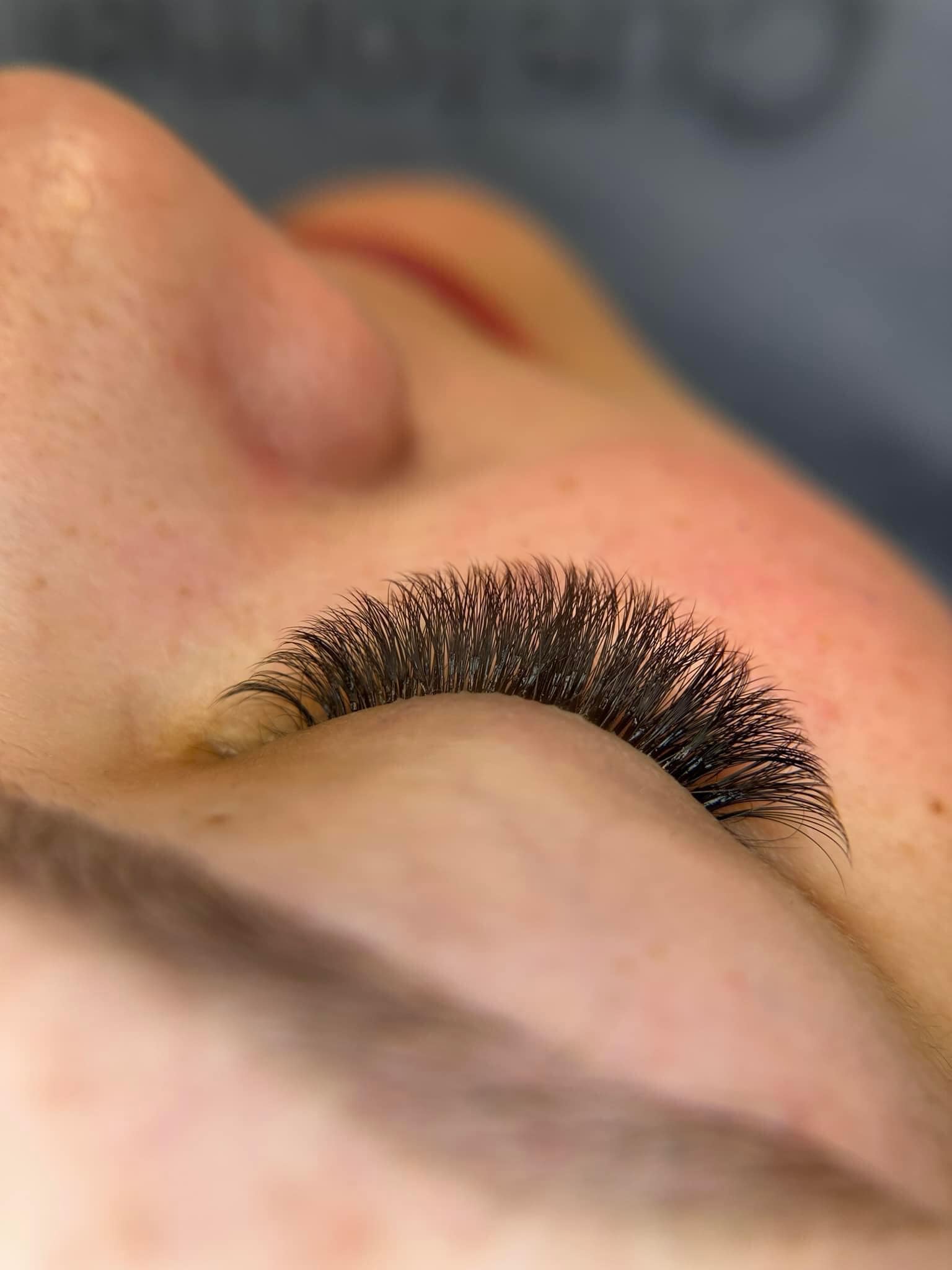 Khám phá các kiểu mi nối đẹp mê ly cùng hoabeautylashes