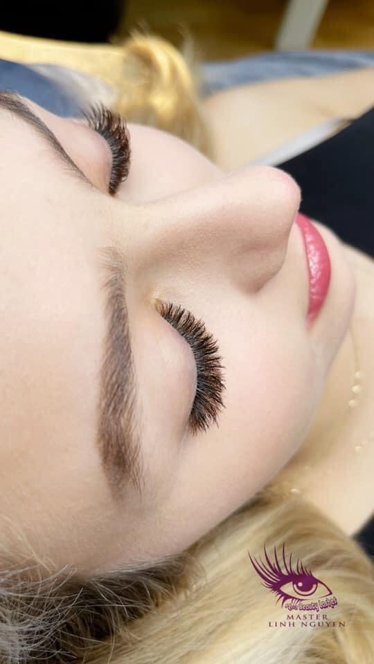 Trải Nghiệm Nối Mi Chuyên Nghiệp Tại Hoabeauty Lashes
