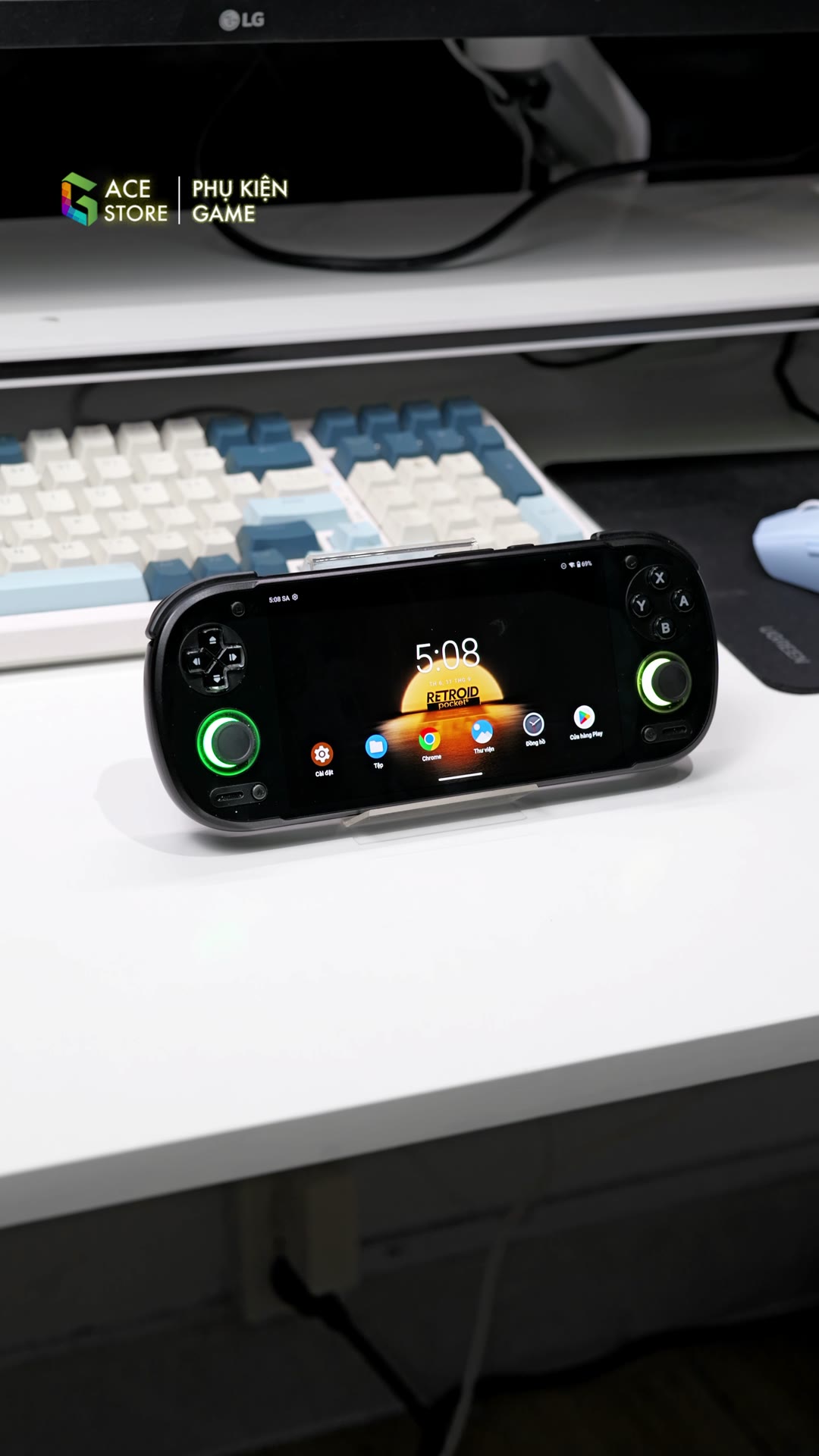Retroid Pocket 6 trên tay