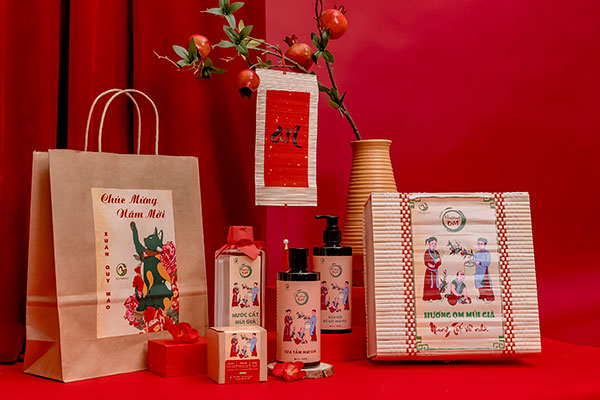 Happy Mart cung cấp set quà tết, quà sinh nhật công ty, quà vùng miền, quà biếu theo ngân sách, giúp doanh nghiệp ghi dấu ấn chuyên nghiệp và tinh tế.