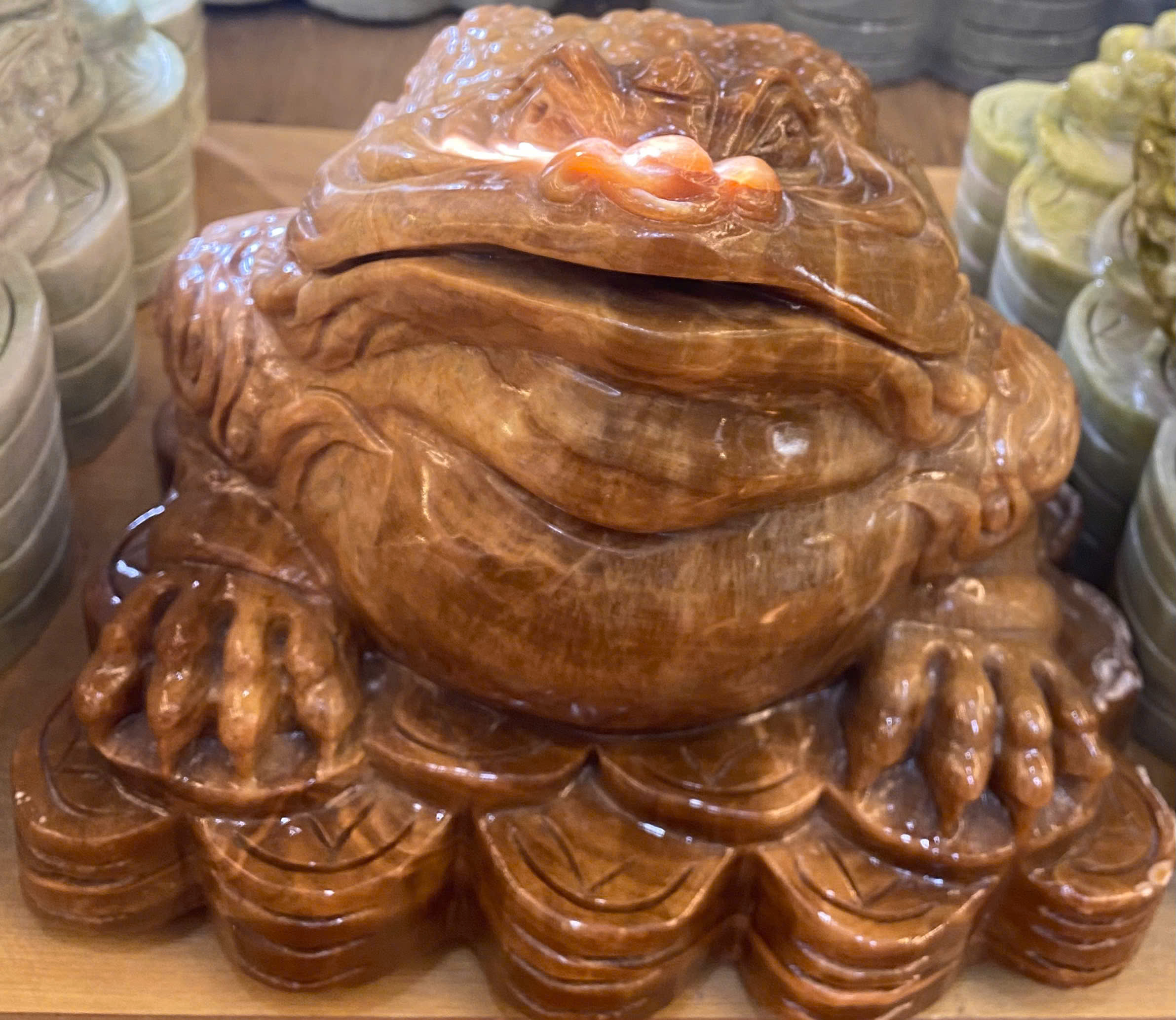 THIỀM THỪ ĐÁ SERPENTINE TỰ NHIÊN NGUYÊN KHỐI