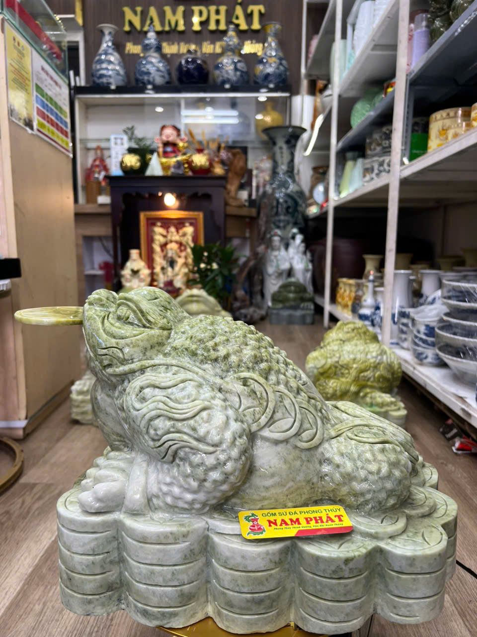 THIỀM THỪ ĐÁ SERPENTINE TỰ NHIÊN NGUYÊN KHỐI