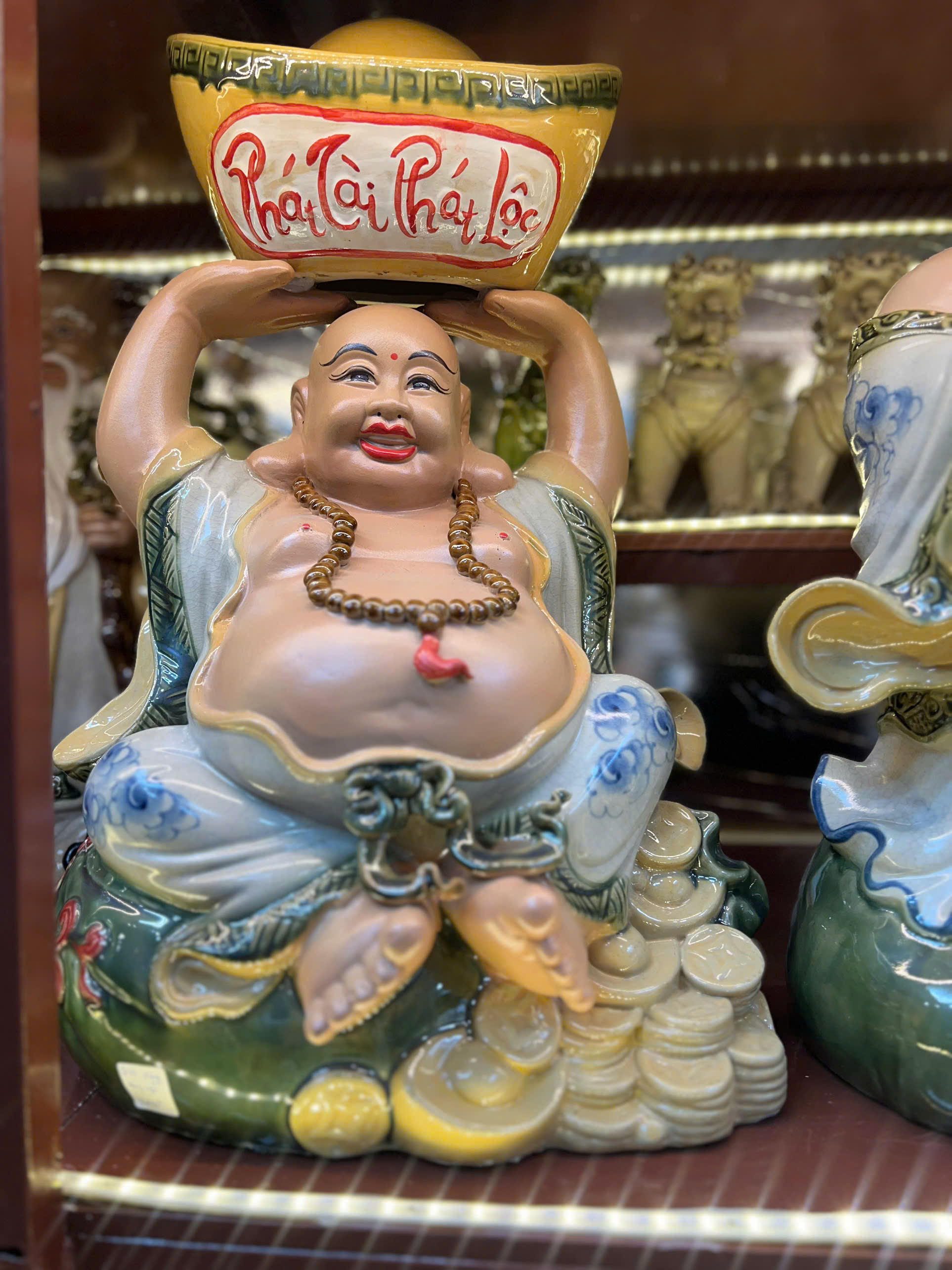 DI LẶC DÂNG VÀNG NGỒI