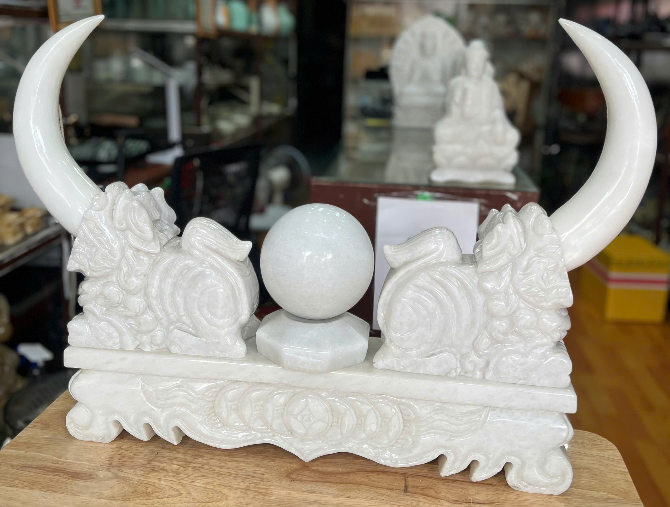 Ngà Ngọc Trấn Trạch